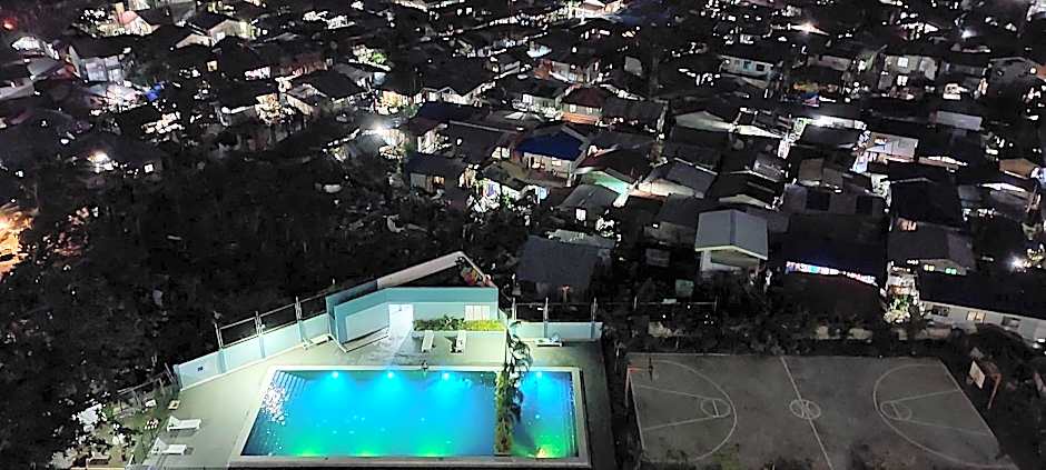 Quayside Condo near Airport