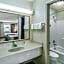 Days Inn by Wyndham Macon I-475