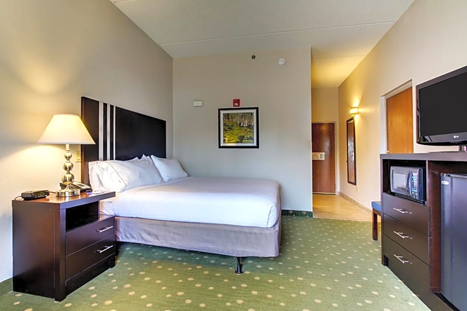 Holiday Inn Express Hotel & Suites Live Oak, an IHG Hotel
