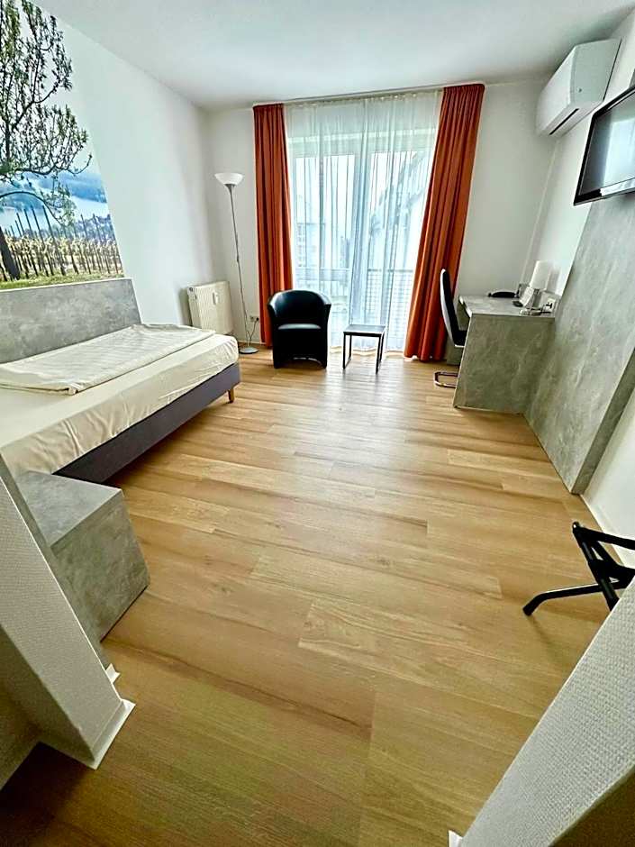 Asgard Hotel