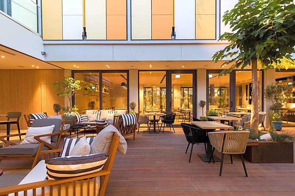 Hotel Indigo Larnaca By IHG- Adults Only