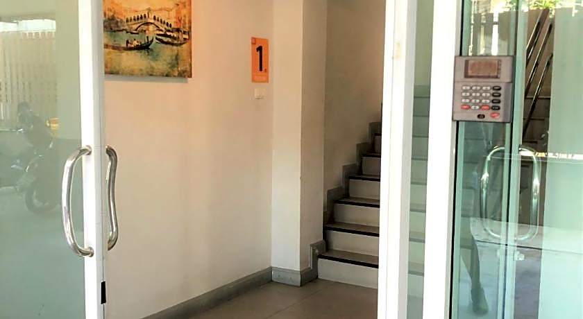 Poonsuk Place Hotel