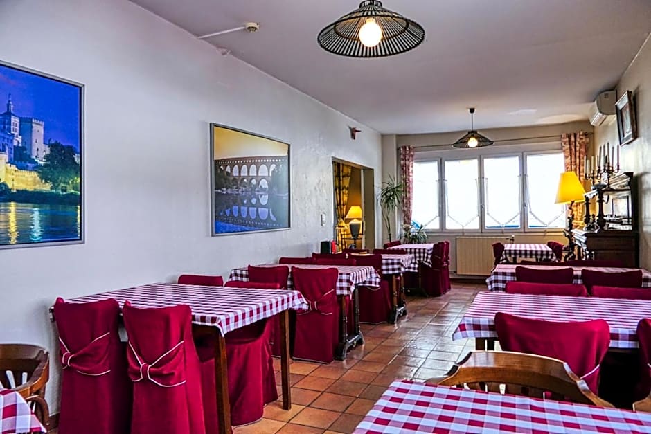 Au Saint Roch - Hotel et Jardin