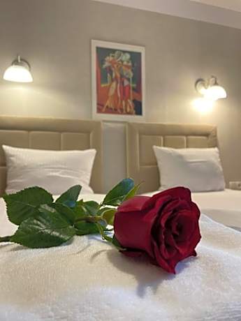 Villa Regina - Spokojna okolica - 100 metrów od lasu - blisko szpitala