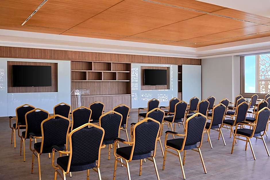 Hyatt Regency Cairo West