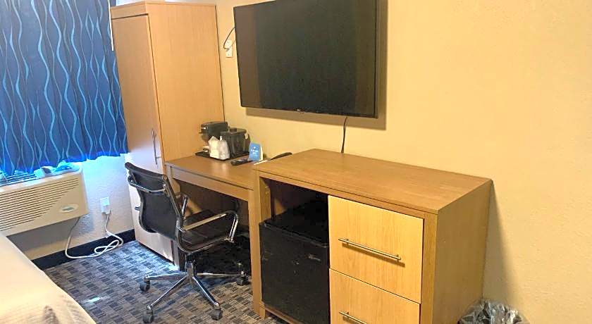 Days Inn by Wyndham Brooklyn Borough Park