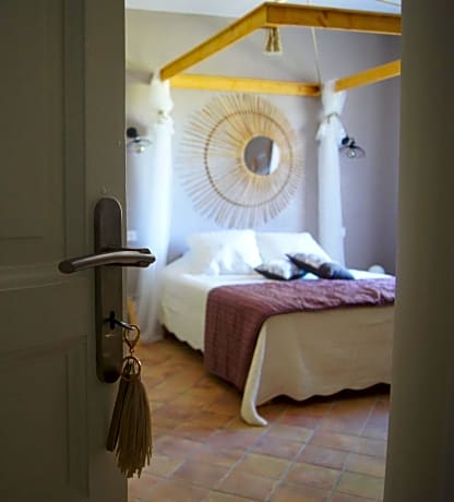 Deluxe Double Room with Shower
