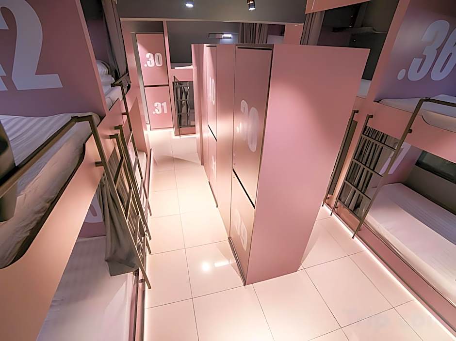 Homy Seafront Hostel