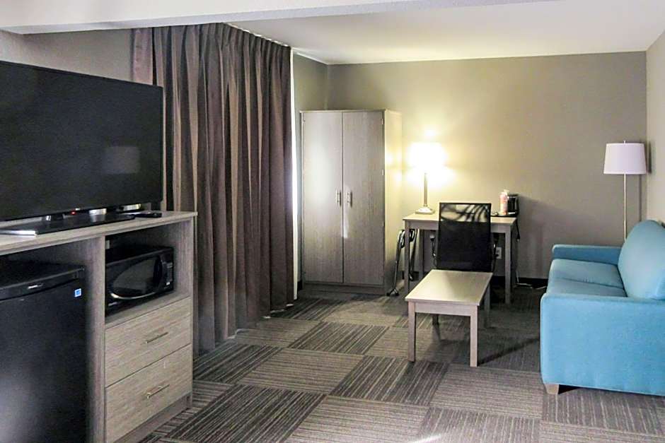 Quality Inn & Suites Hammond Near I-8090