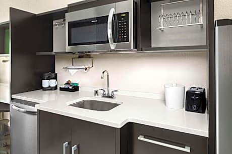 King Studio Suite - Hearing Access/Non-Smoking
