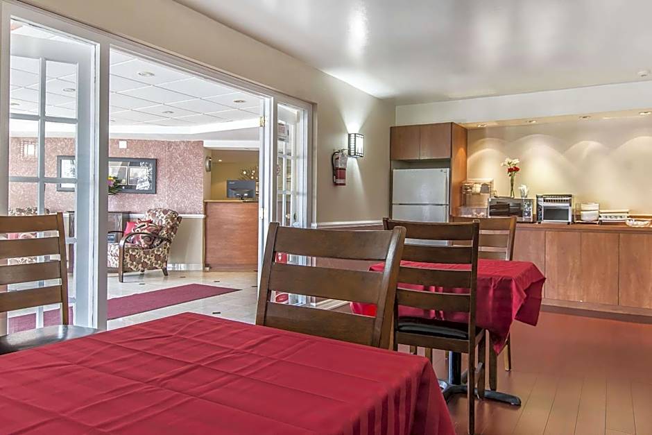Econo Lodge Orillia