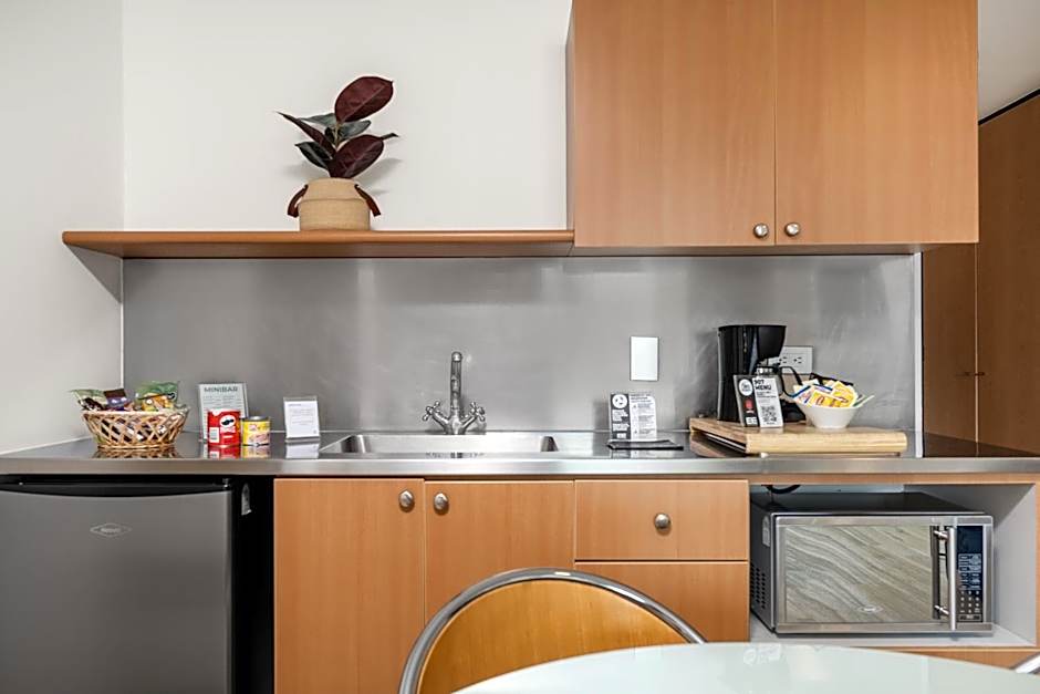 Novelty Suites Hotel