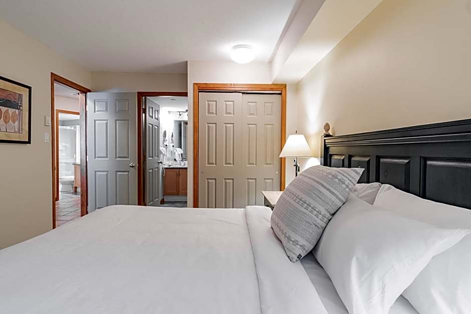 The best ski in ski out two bedroom condo at Aspens