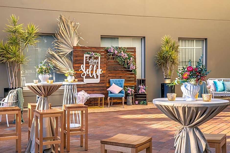 Holiday Inn Sydney Potts Point, an IHG Hotel By IHG