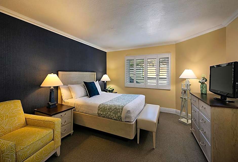 Pismo Lighthouse Suites