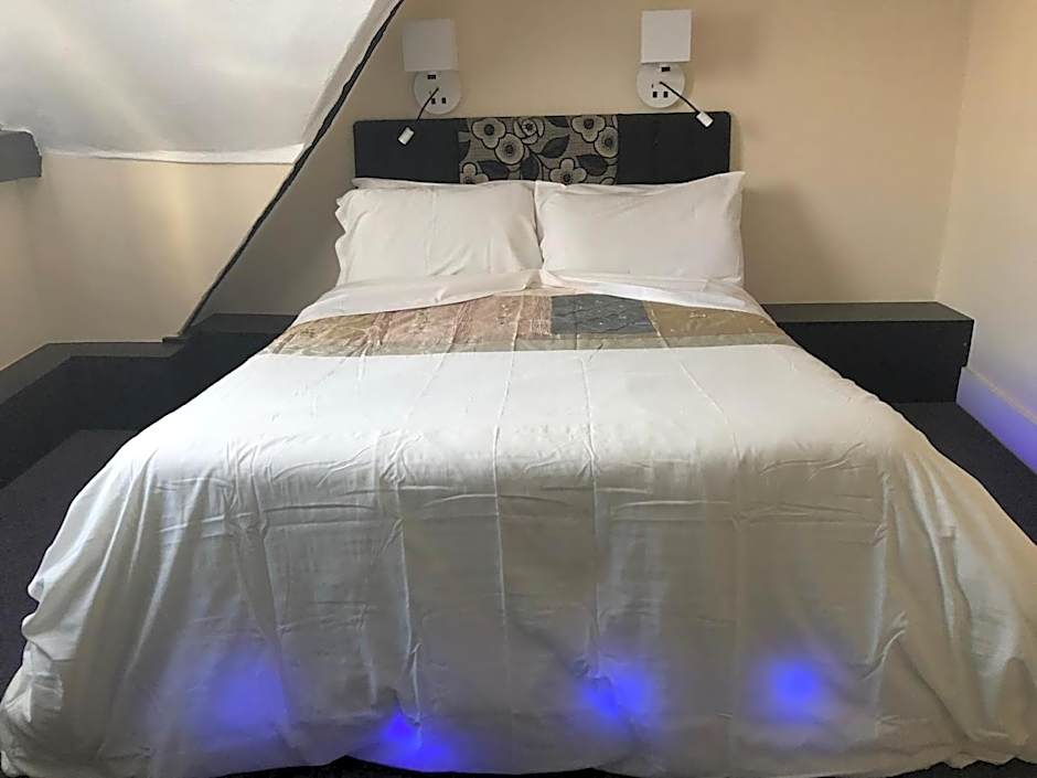 The Old Black Horse Inn