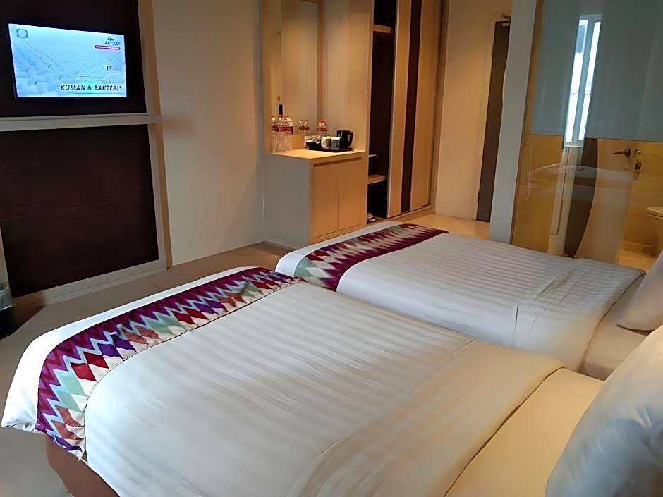 WThree Premier Hotel