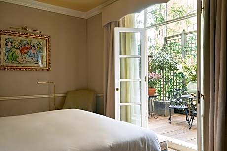 Victoria & Albert Suite