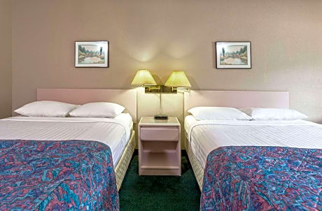 2 Queen Beds Non-Smoking