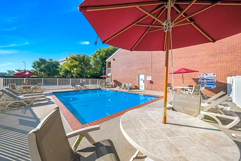 Motel 6-Plano, TX - Plano Northeast