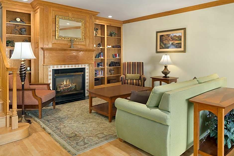 Holiday Inn Express & Suites Elyria By IHG