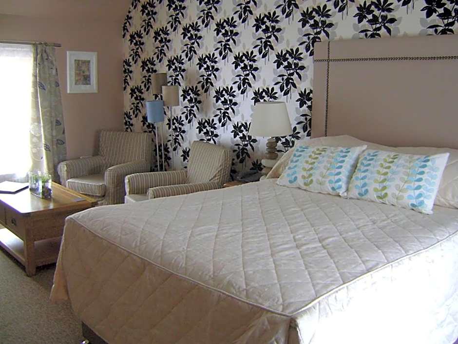 The Commercial Hotel