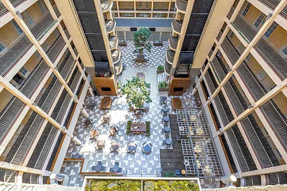 Embassy Suites by Hilton Bloomington / Minneapolis