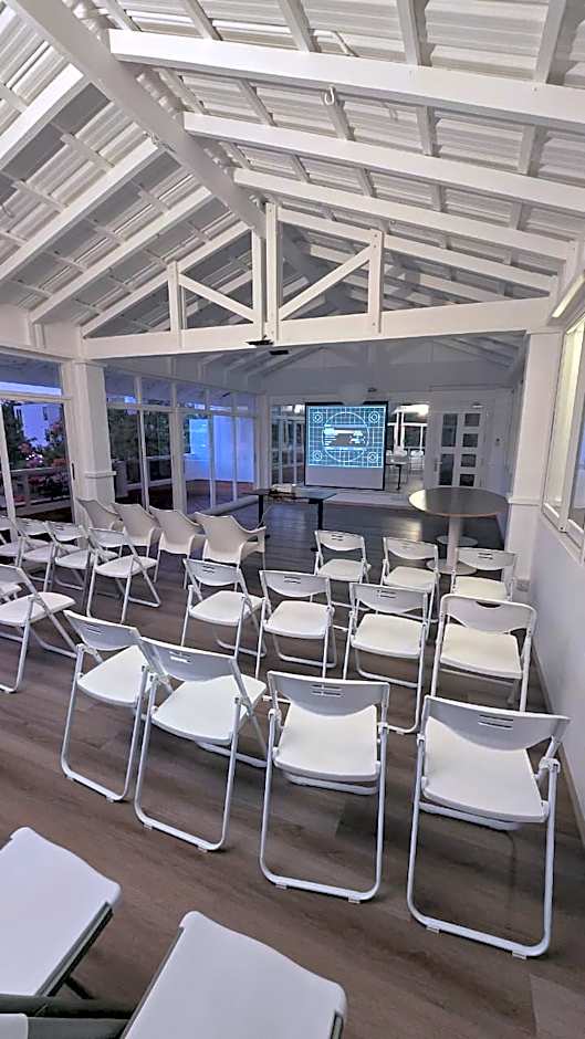 Rashu Hiyaa Hotel Dhiffushi