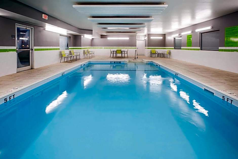 La Quinta Inn & Suites by Wyndham Elkhart