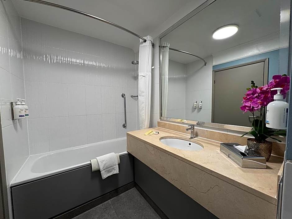 Orida Hotels Newbury