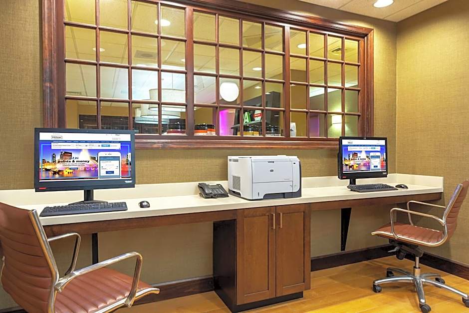 Hampton Inn By Hilton Bedford