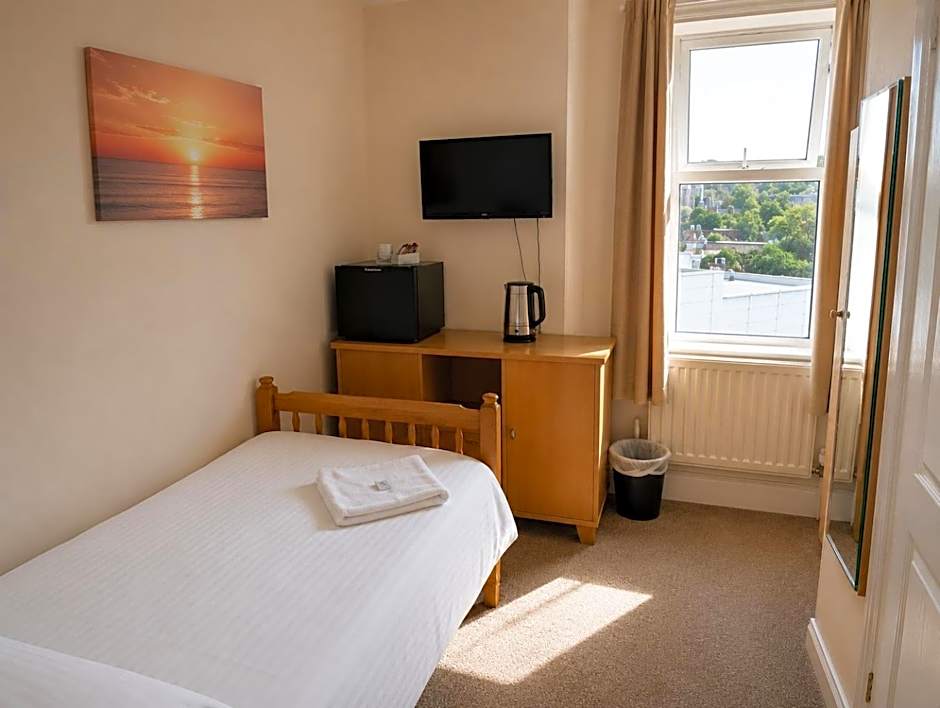 Dolphins Hotel