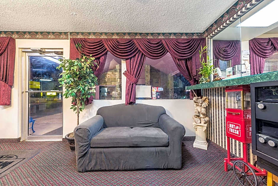 Super 8 by Wyndham Eastland