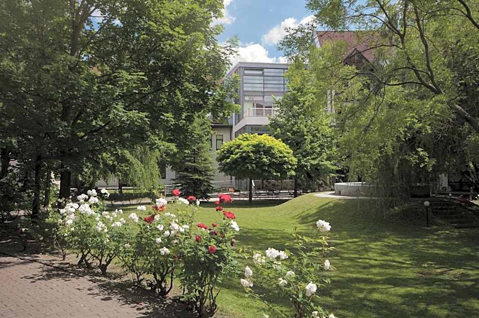 Rubin Wellness & Conference Hotel