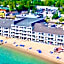 Hamilton Inn Select Beachfront Mackinaw City