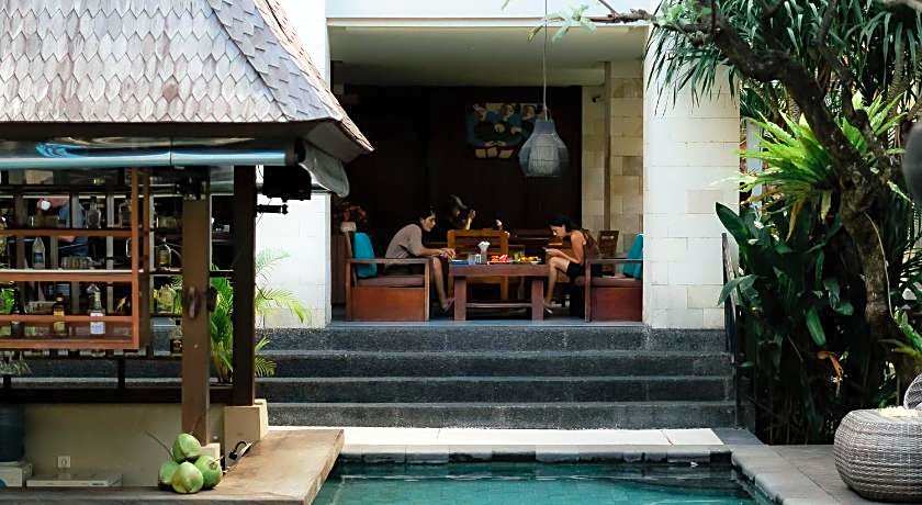 Fourteen Roses Beach Hotel
