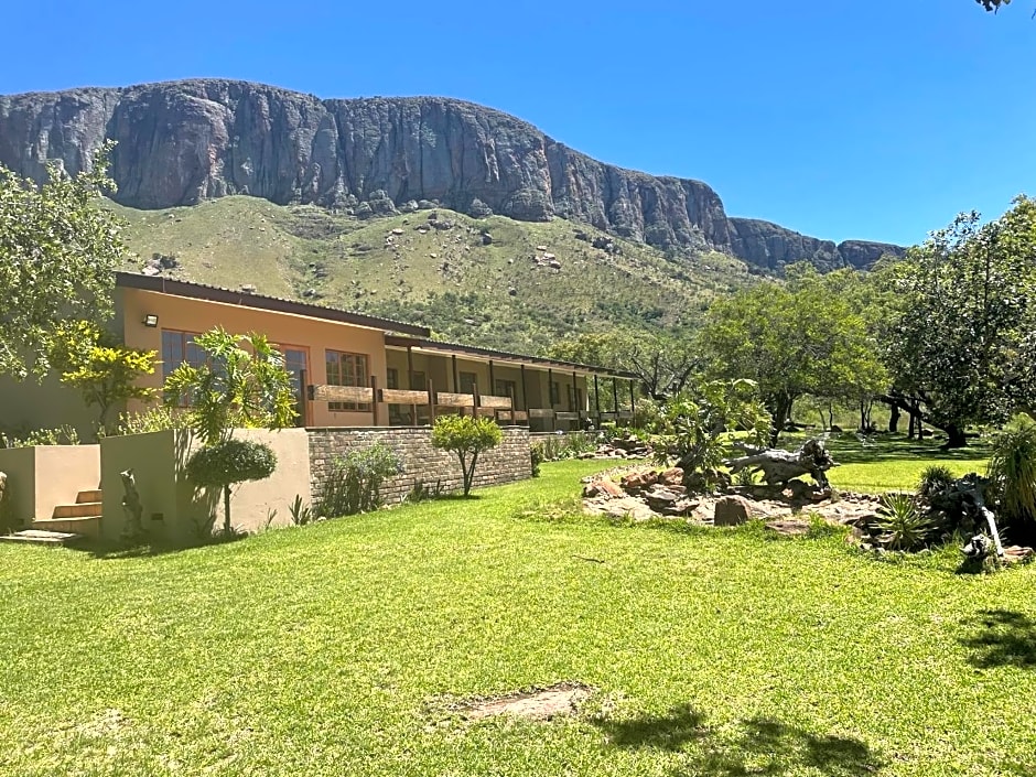 Kransberg Country Lodge Guest Farm