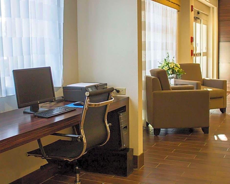 Sleep Inn & Suites Moundsville - Wheeling