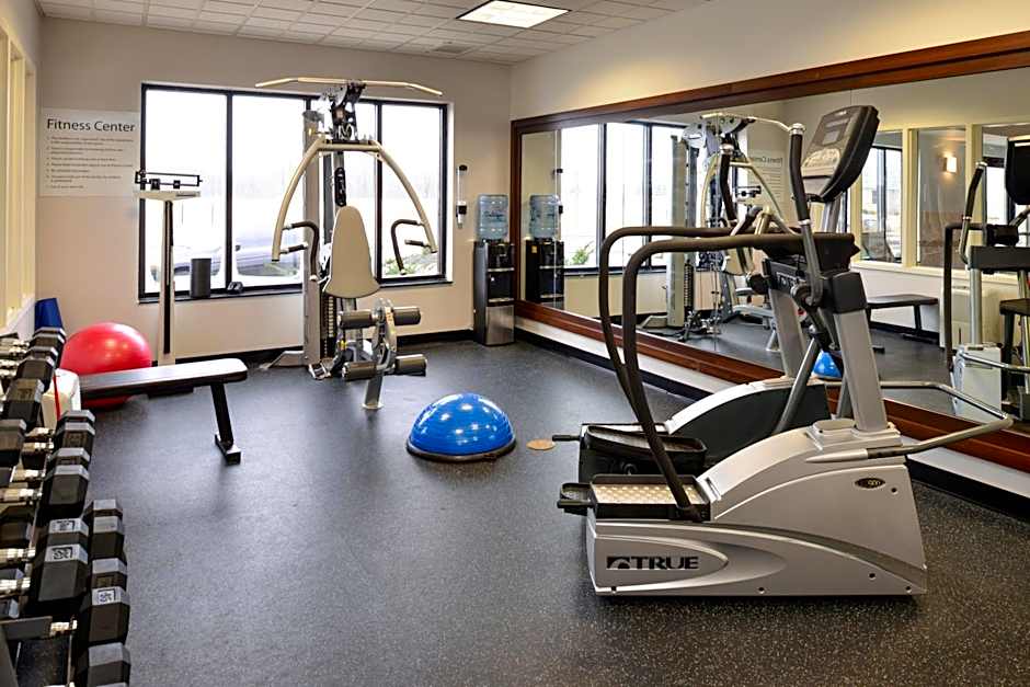 Holiday Inn Express & Suites Greenfield By IHG