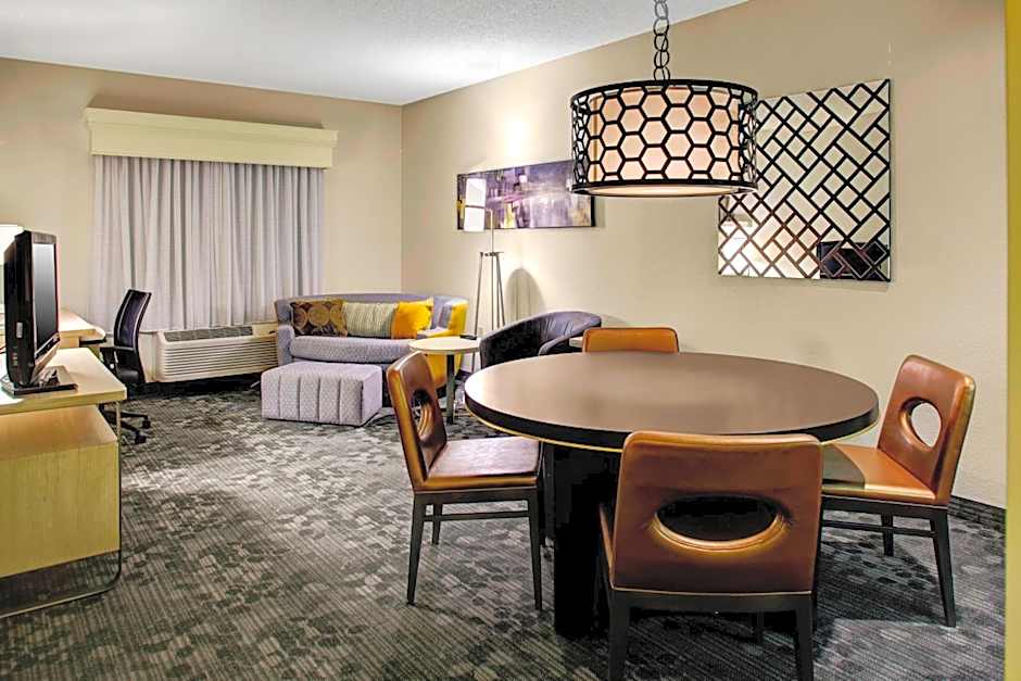 Courtyard by Marriott Columbus Downtown