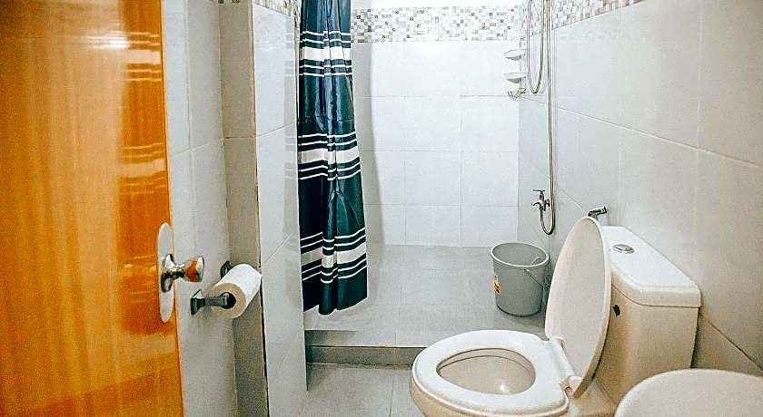 RedDoorz @ S & L Apartelle Daraga Albay