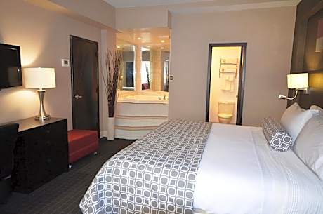 One-Bedroom King Suite - Non-Smoking