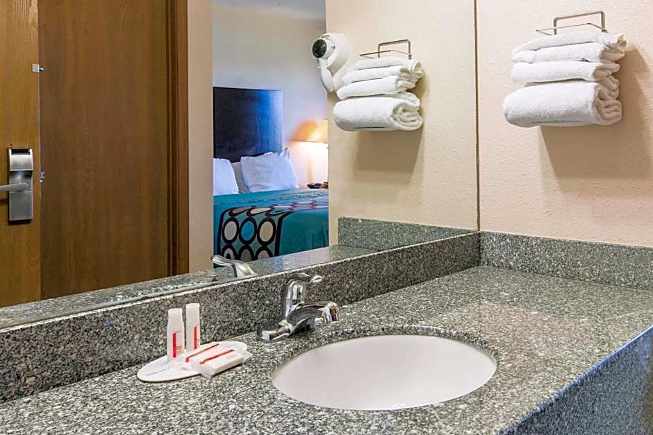 Super 8 by Wyndham Danville