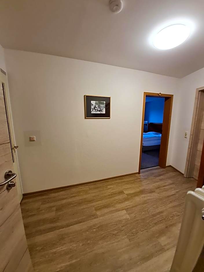 Hotel Waldquelle - Baumhaushotel Aerzen