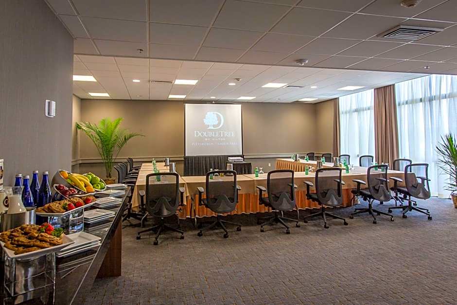 DoubleTree By Hilton Pittsburgh-Green Tree
