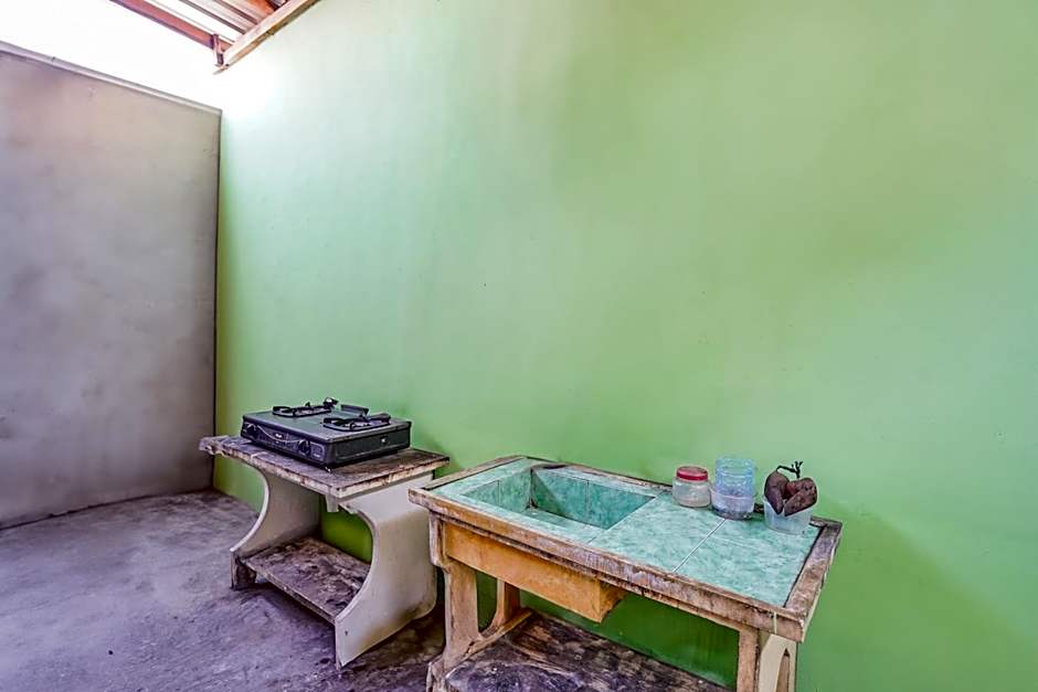 OYO Life 93009 Griya Nautika Sedati