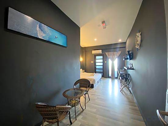 ang lee holiday stay