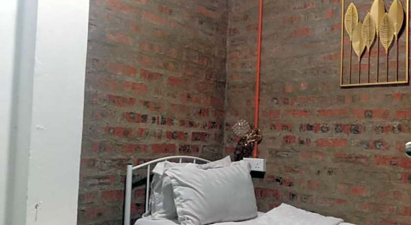 Super OYO 89771 Dane & Shue