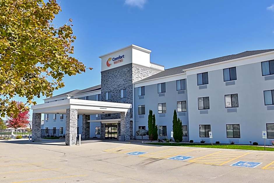 Photo 1 of 42 of Comfort Suites Bloomington I-55 and I-74