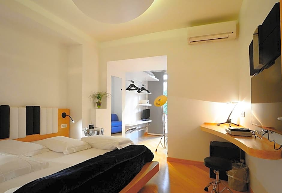 Hotel Franklin Feel The Sound